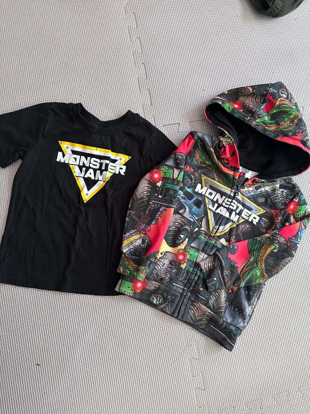 Monster Jam Toddler Boys 3-Piece Hoodie, T-Shirt, and Jogger Set Size 3T